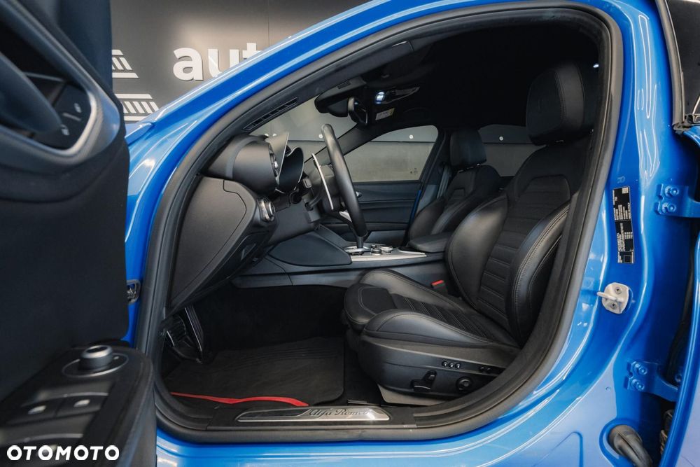 Alfa Romeo Giulia 2.0 Turbo Veloce Q4 - 14