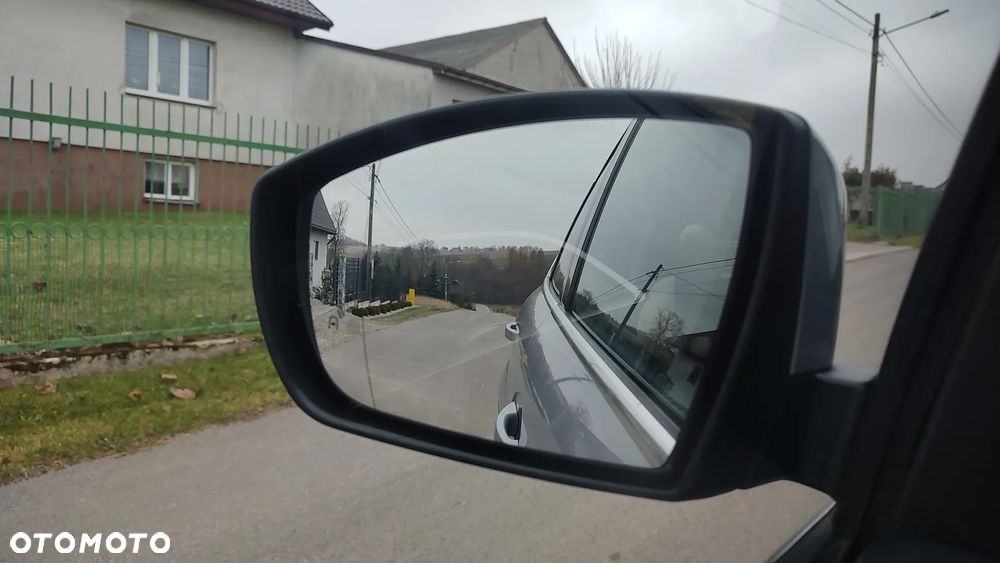 Ford C-MAX 1.6 EcoBoost Titanium - 23