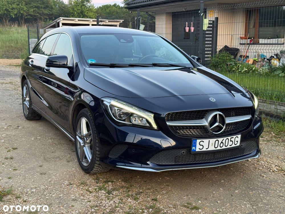 Mercedes-Benz CLA 200 AMG Line - 5