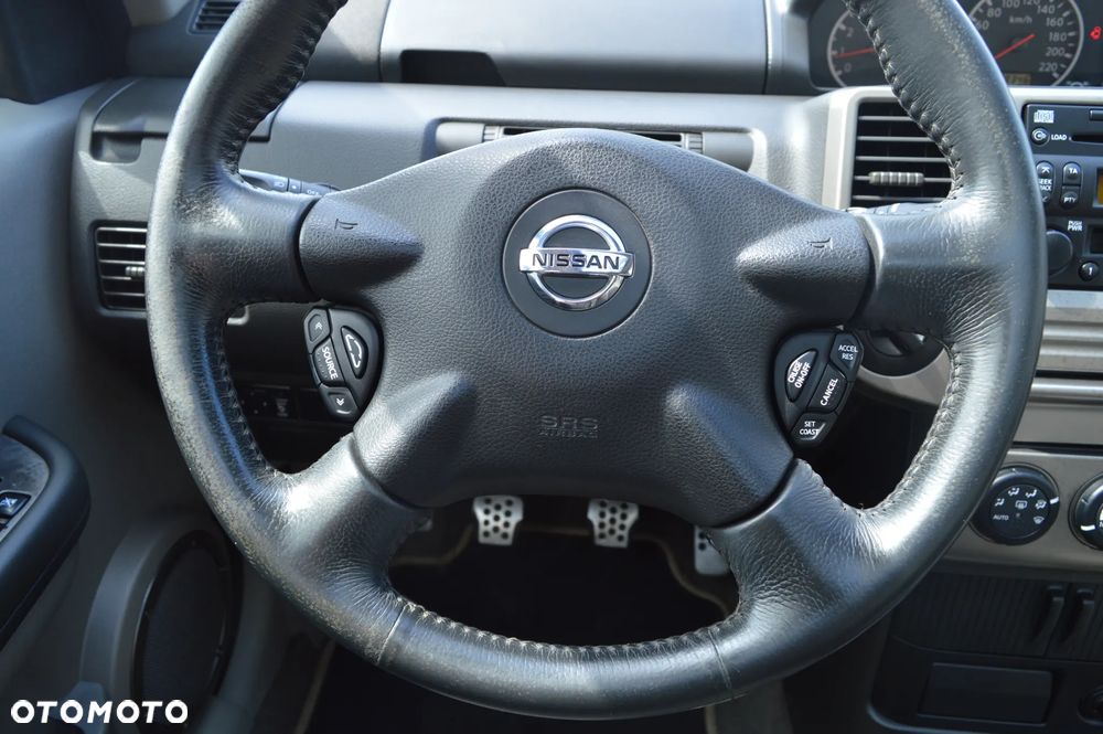Nissan X-Trail 2.2 dCi 4x4 DPF Comfort - 17