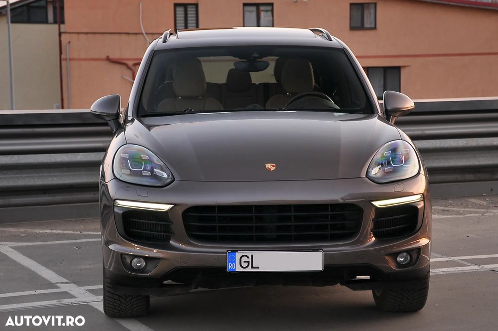 Porsche Cayenne - 3