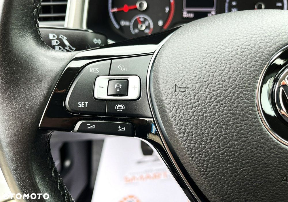 Volkswagen T-Roc 1.0 TSI Style - 23