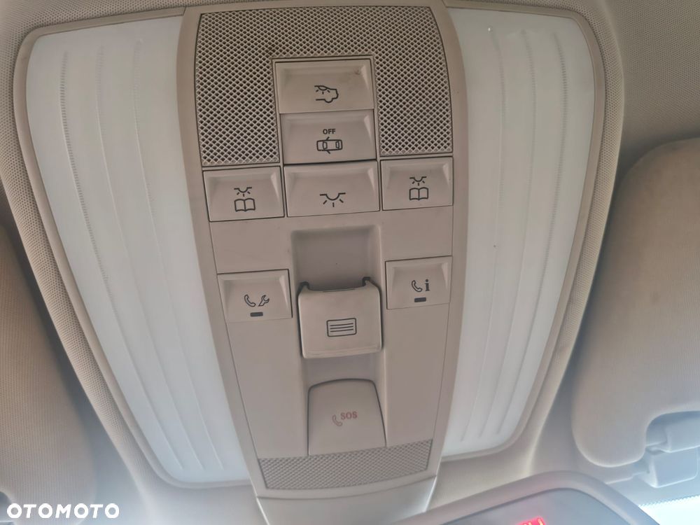 Mercedes-Benz Klasa E - 19