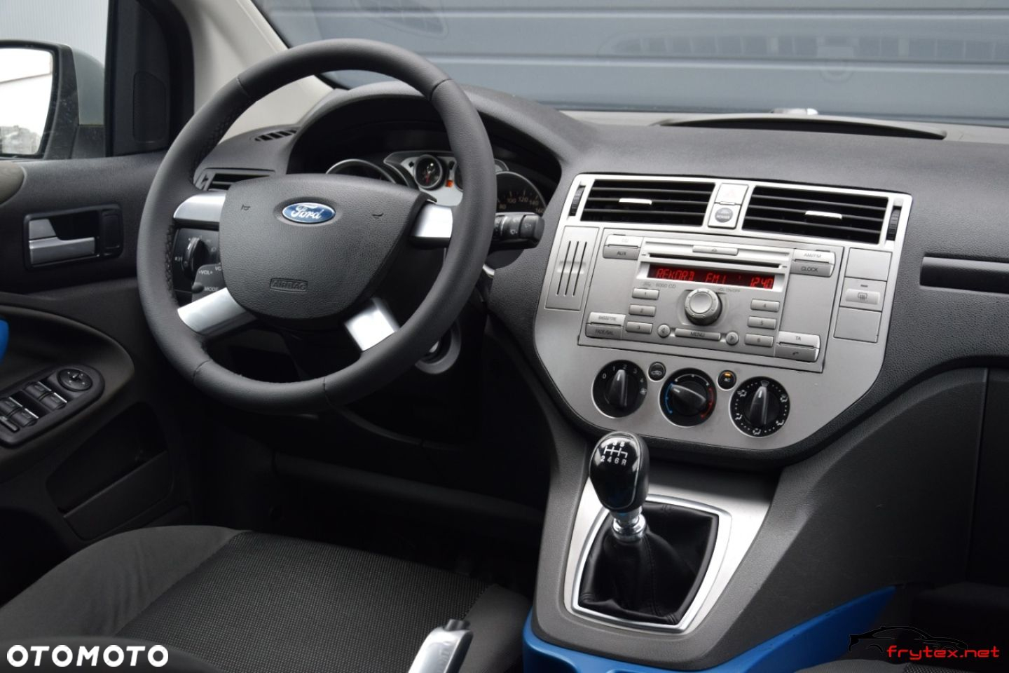 Ford Kuga - 25