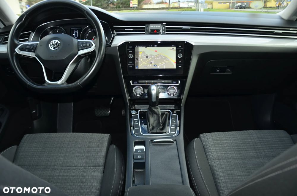 Volkswagen Passat - 21