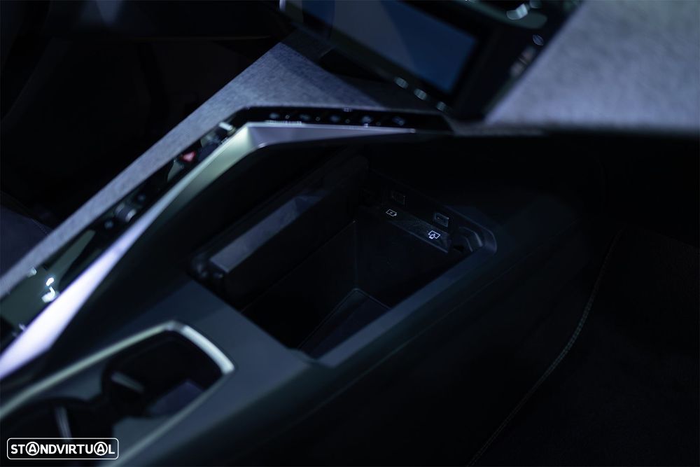 Peugeot 5008 1.6 Plug-in Hybrid GT e-DCS7 - 28