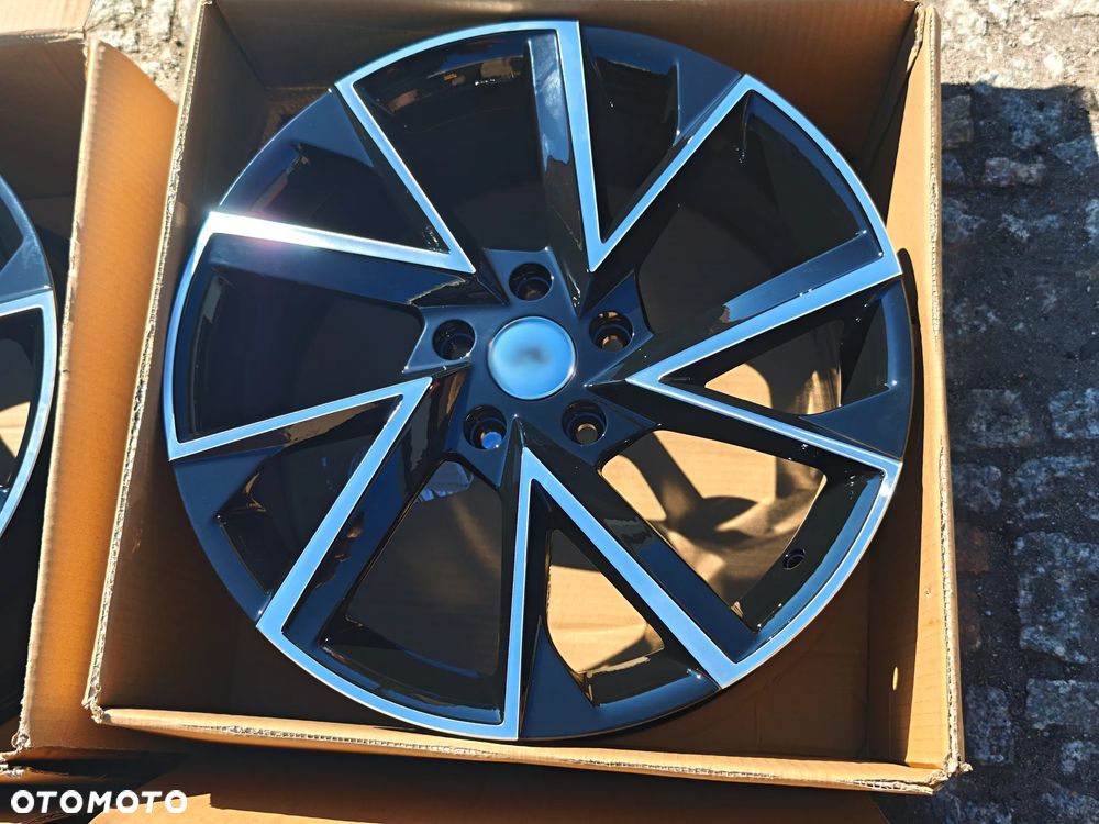 Felgi 5X114,3 7,5J 18 ET45 Hyundai I30 I40 KIA Stinger CEED PROCEED Mazda 3 6 CX30 - 4
