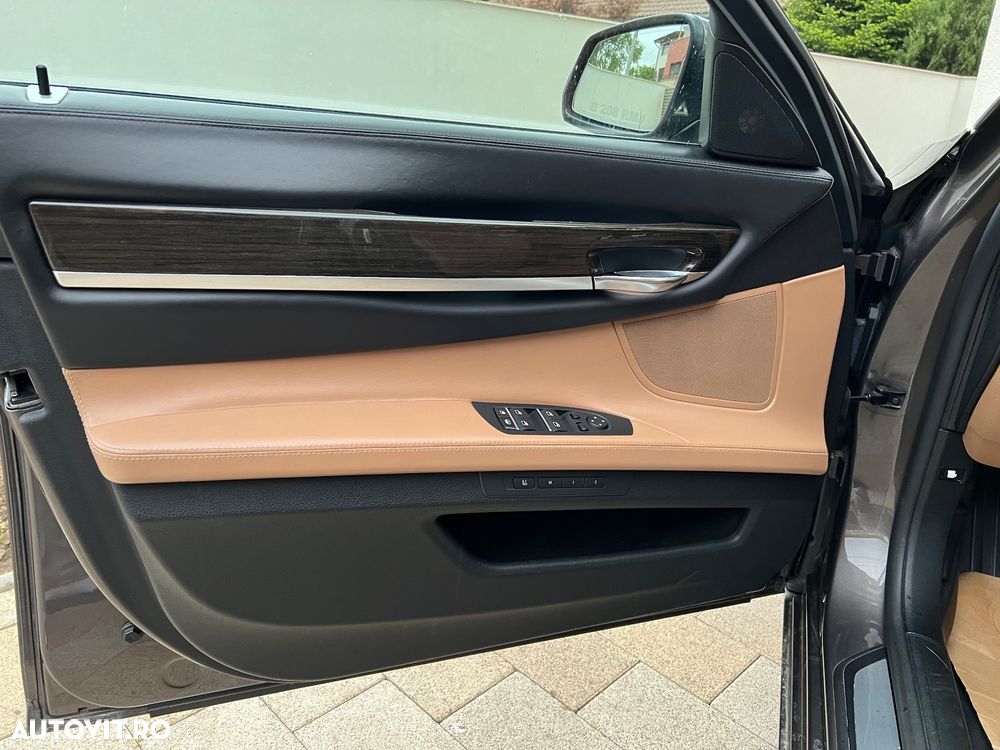 BMW Seria 7 740d xDrive - 10