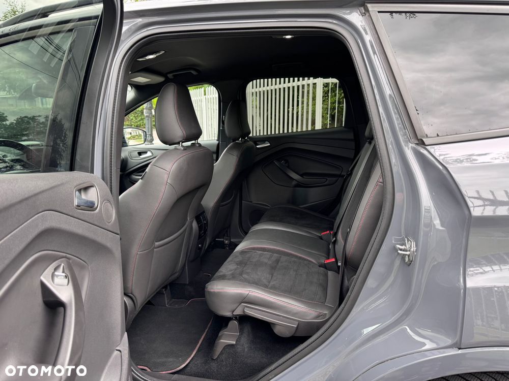 Ford Kuga 1.5 EcoBoost FWD ST-Line X - 18