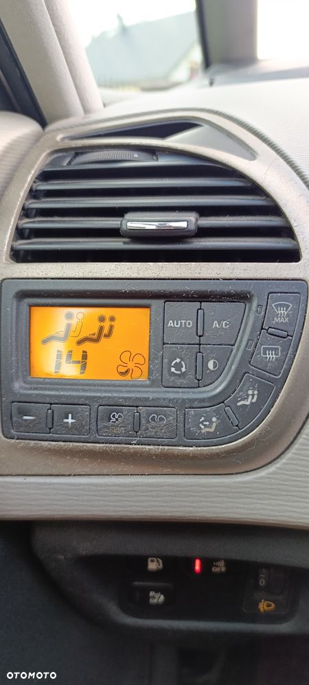 Citroën C4 Picasso 2.0i Exclusive MCP - 23