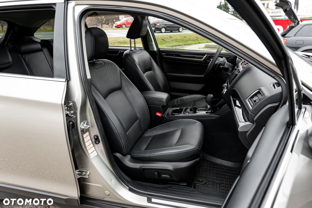 Subaru Outback 2.5RC NAV - 26