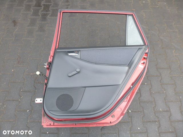DRZWI PRAWY TYŁ PRAWE TYLNE KOMPLETNE TOYOTA COROLLA E12 KOMBI KOLOR 3N8 - 18