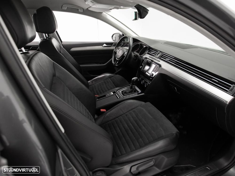 VW Passat Variant 2.0 TDi Confortline DSG - 9