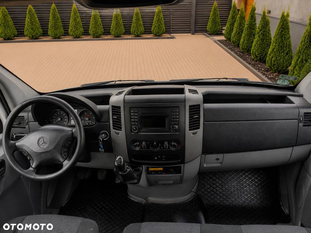 Mercedes-Benz Sprinter 906.255 - 11