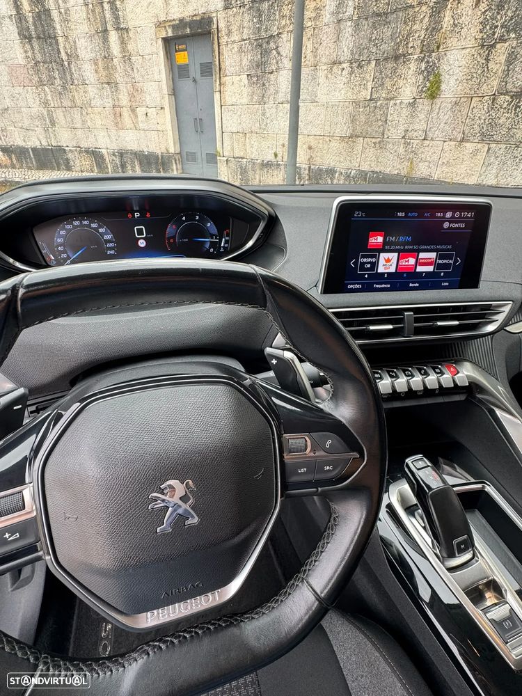 Peugeot 5008 - 8