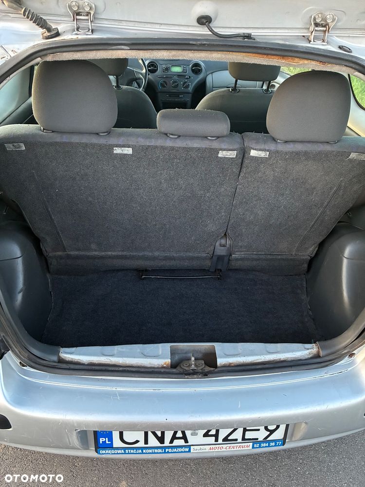 Toyota Yaris - 13