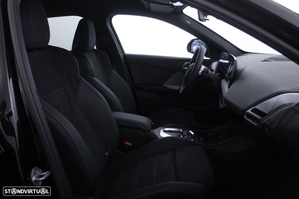 BMW 118 d Pack Desportivo M - 15