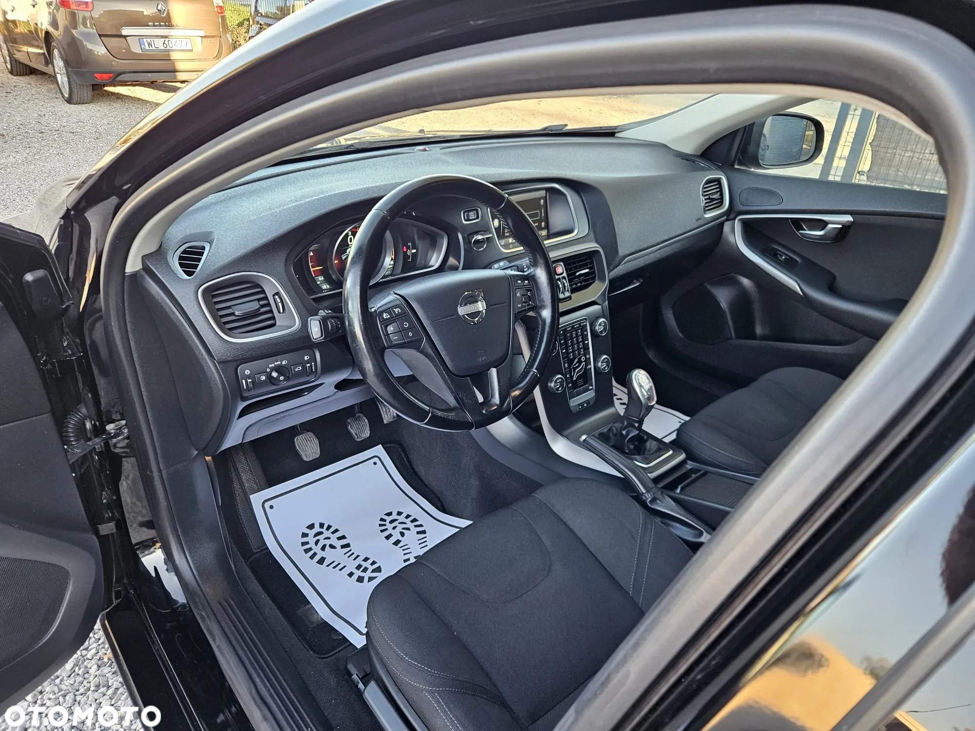 Volvo V40 D3 Momentum - 18