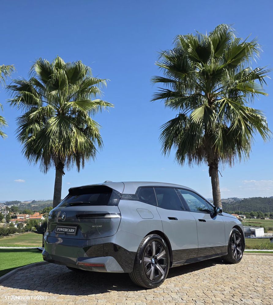 BMW iX xDrive40 - 12
