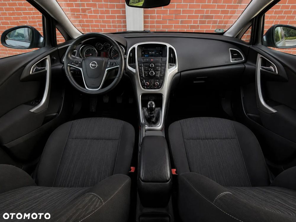 Opel Astra 1.4 T Cosmo - 9