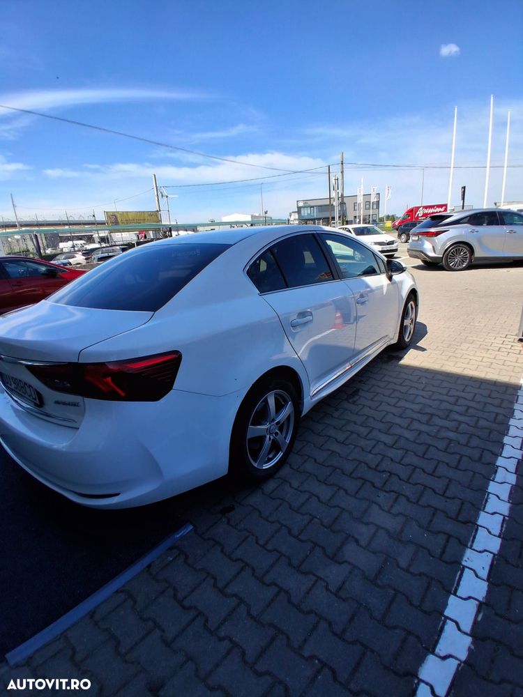 Toyota Avensis 1.8 Multidrive S Executive - 6