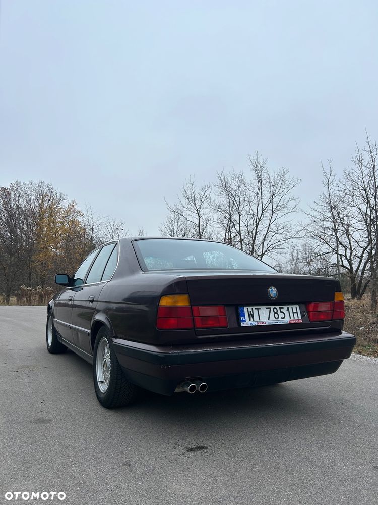 BMW Seria 5 525i - 4