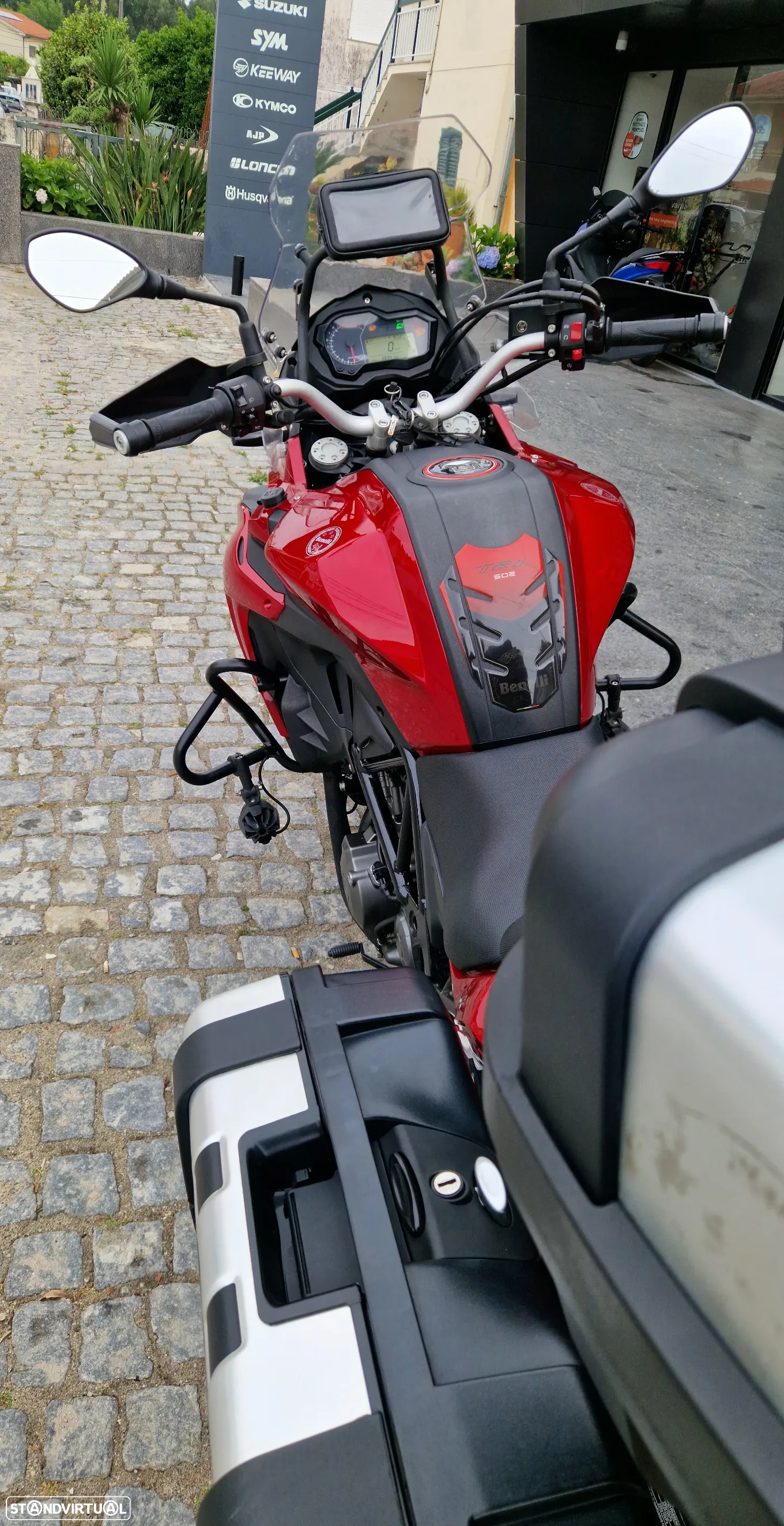 Benelli TRK 502 - 8