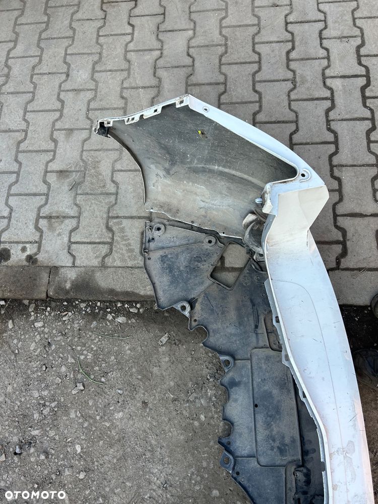 Renault Megane IV zderzak tył tylny kombi 4x pdc - 9