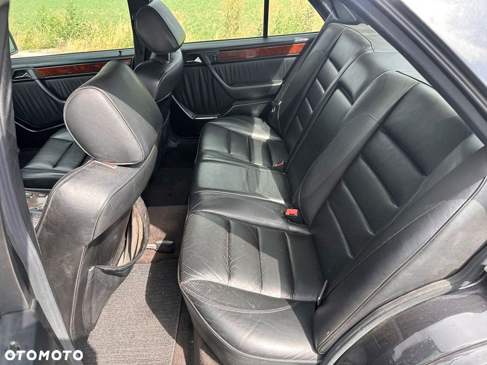 Mercedes-Benz W124 (1984-1993) ver-220 - 13