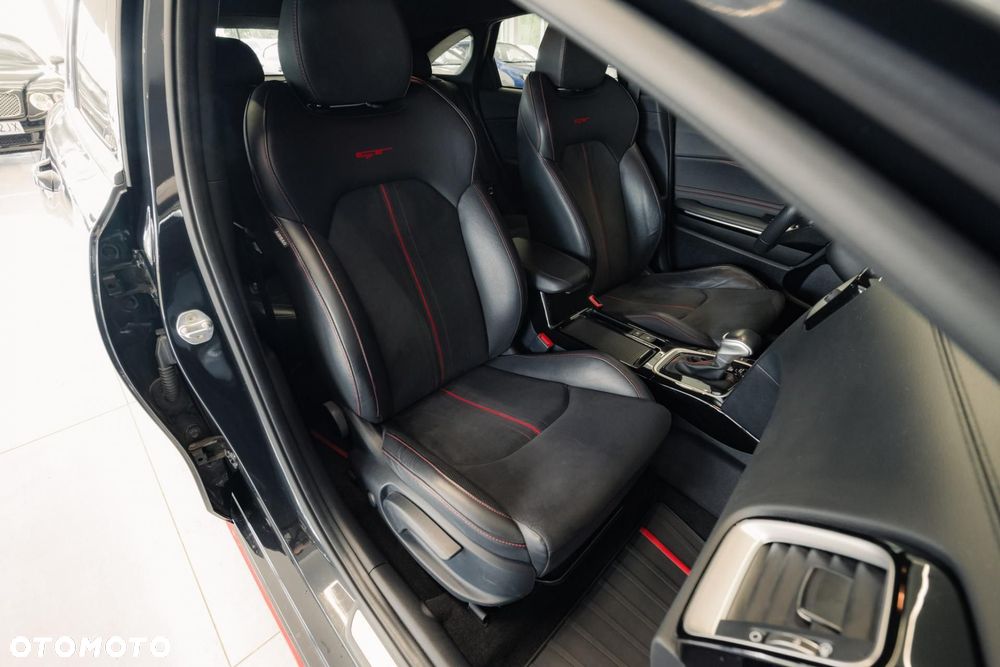 Kia ProCeed 1.6 T-GDI GT DCT - 16