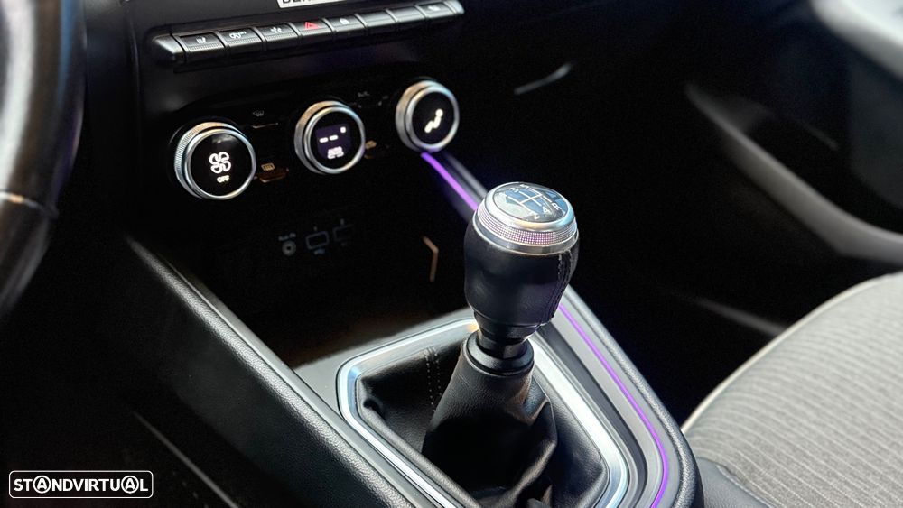 Renault Clio TCe 100 INTENS - 10