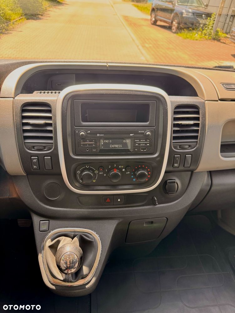 Renault Trafic - 10
