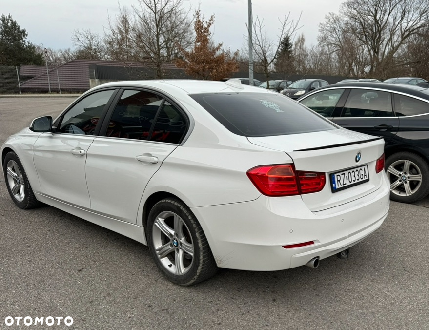 BMW Seria 3 316d - 18