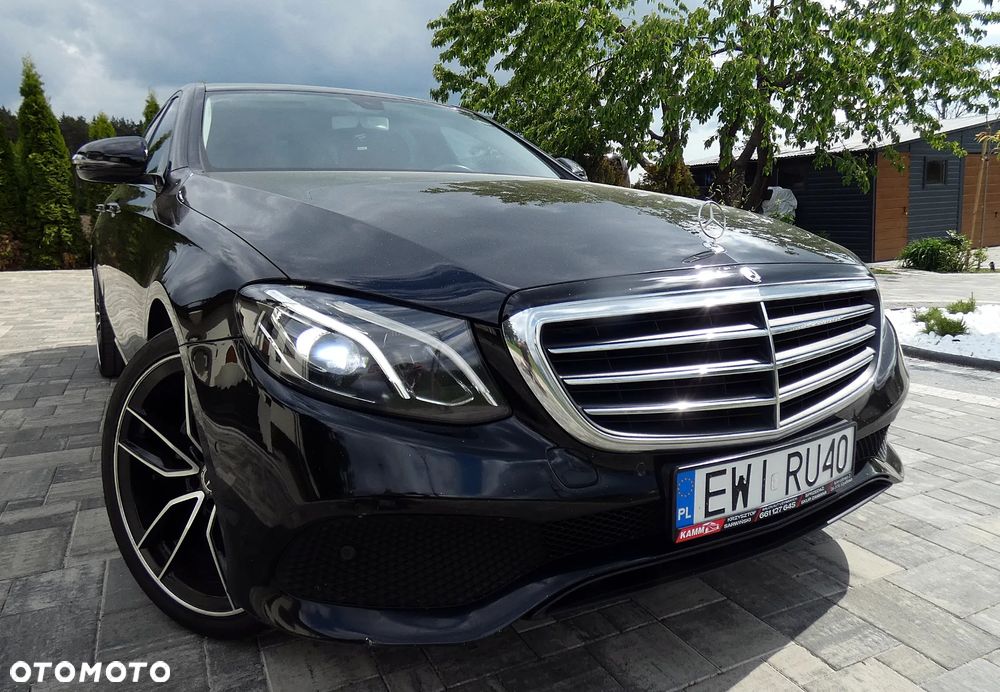 Mercedes-Benz Klasa E 220 d 4-Matic Business Edition 9G-TRONIC - 37