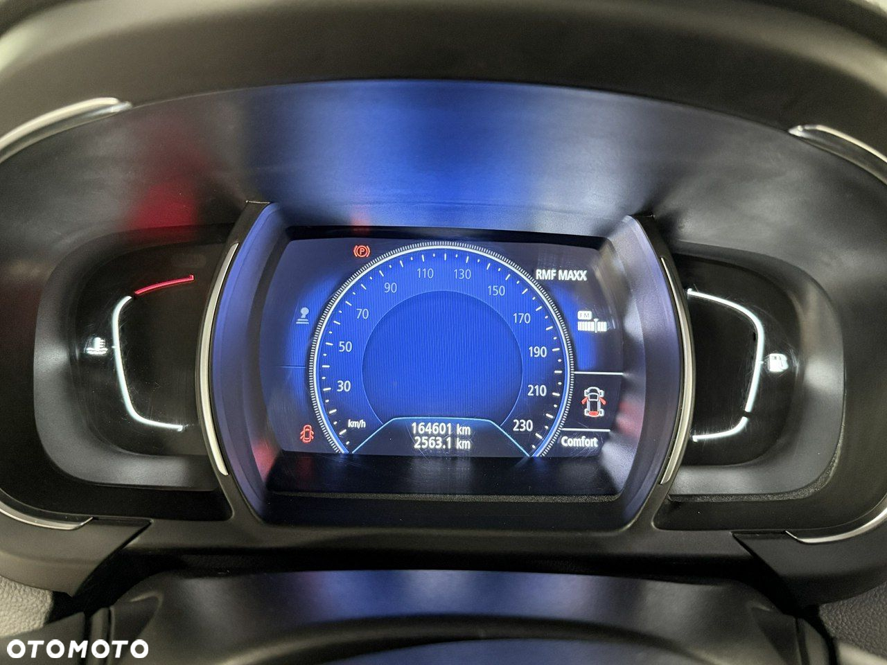Renault Grand Scenic - 39
