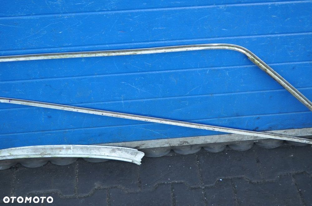 MERCEDES W123 LISTWA DACHU DACHOWA KOMPLET - 3