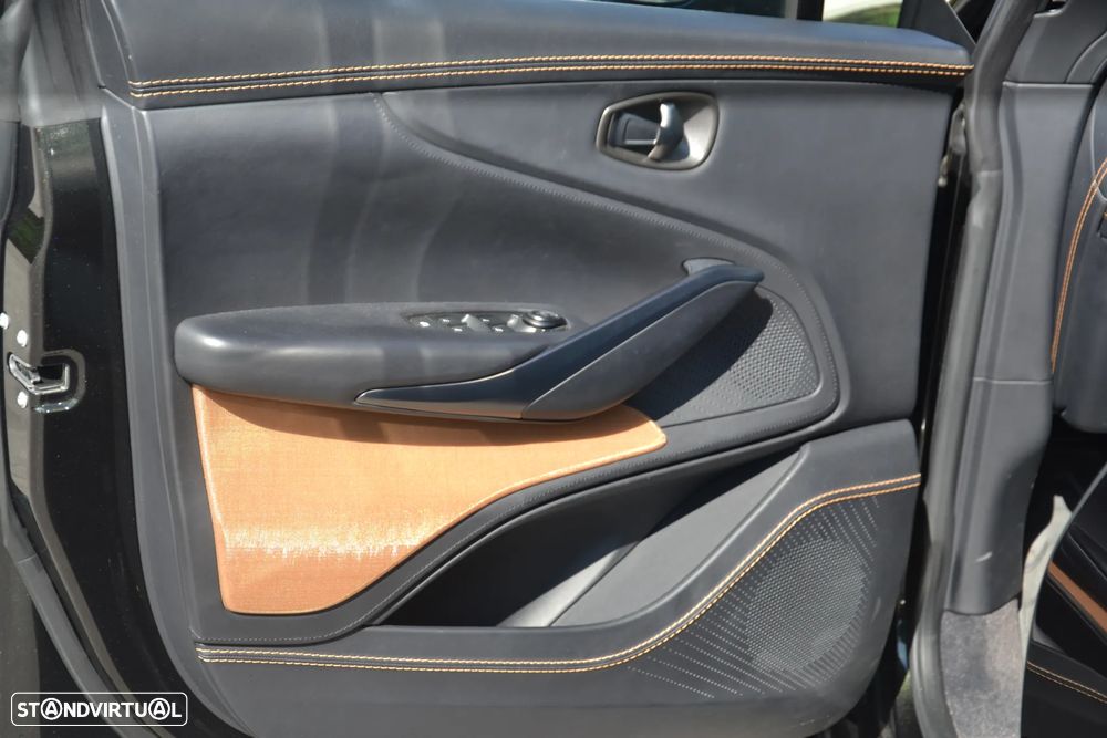 Aston Martin DBX 707 - 22