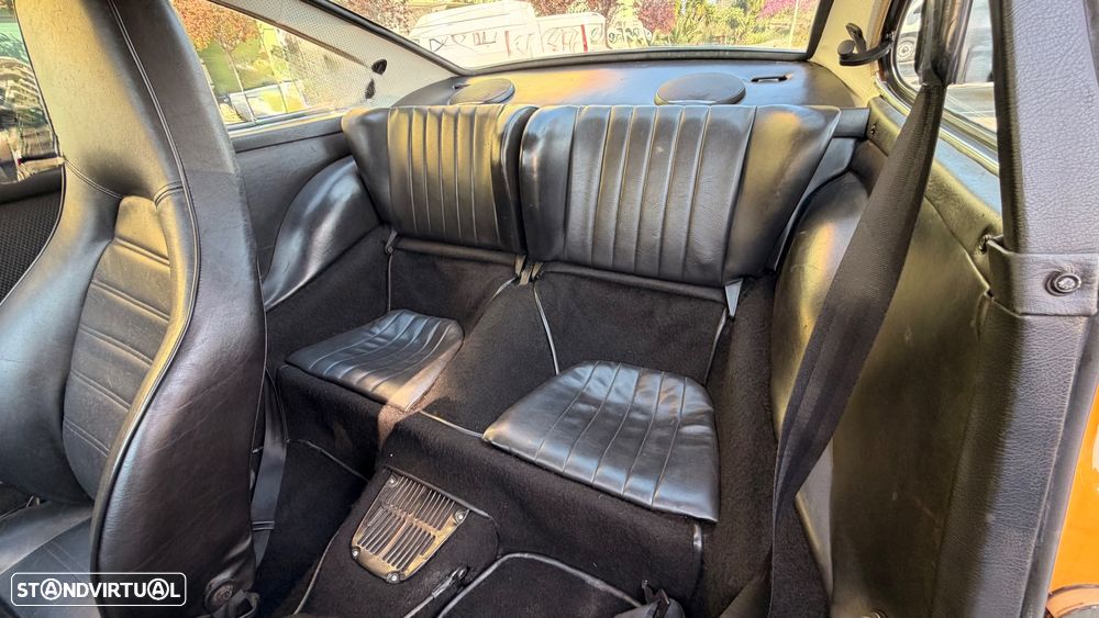 Porsche 911 Série F - 35