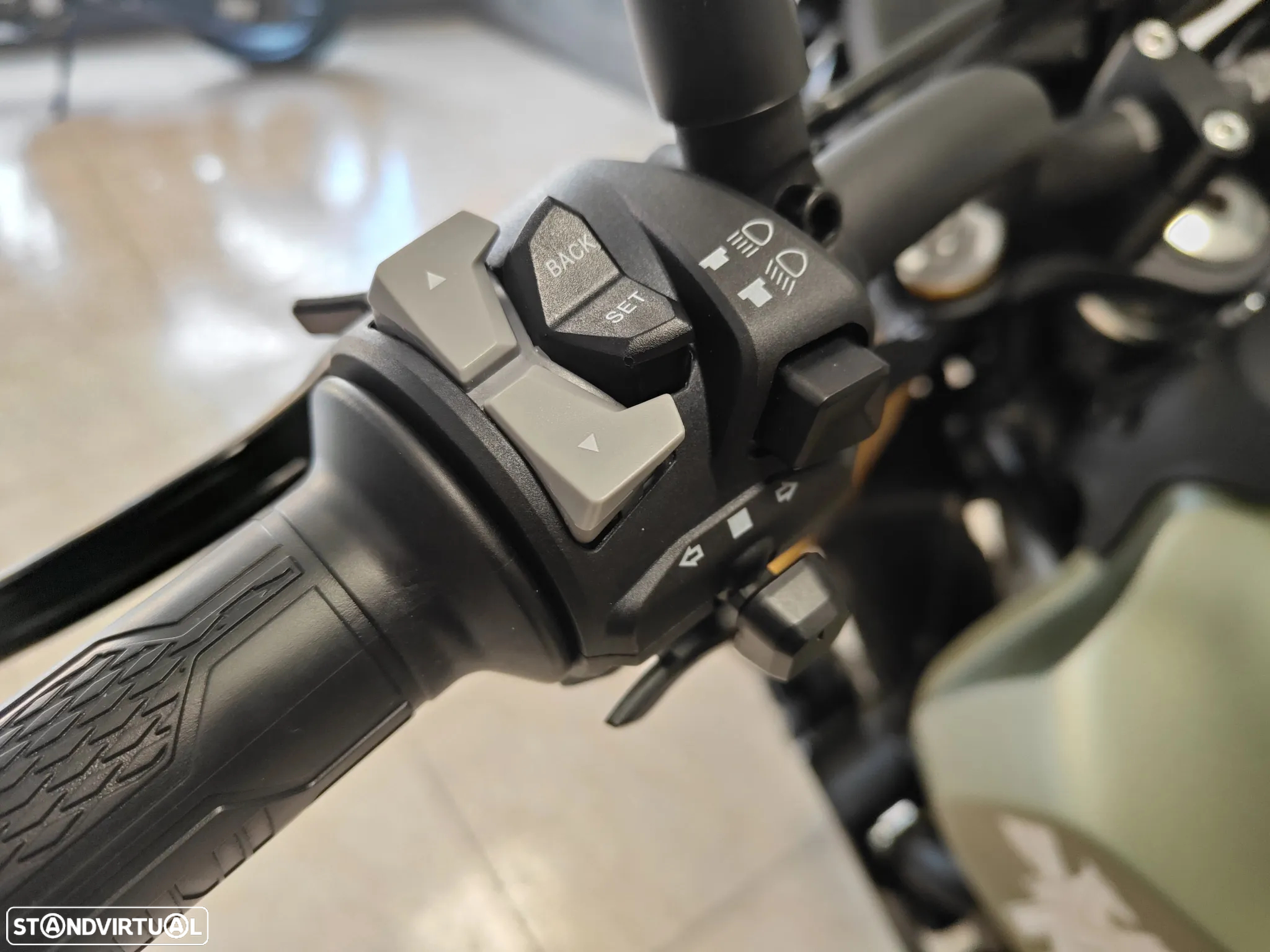 Moto Morini Seiemmezzo SCR 650 - 14