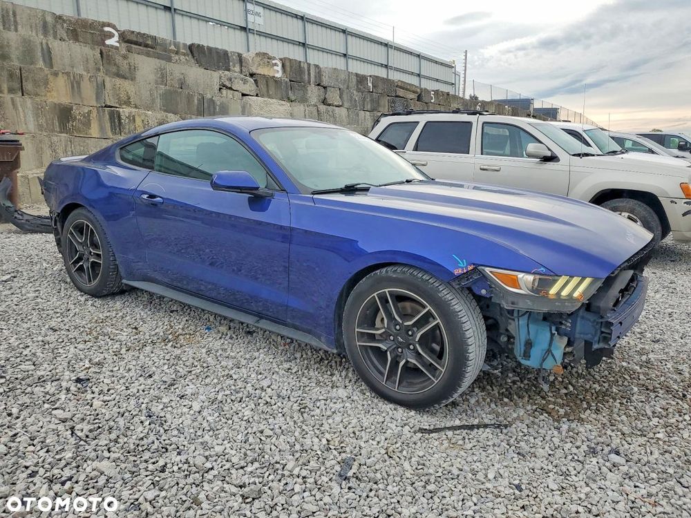 Ford Mustang 3.7 V6 Premium - 4