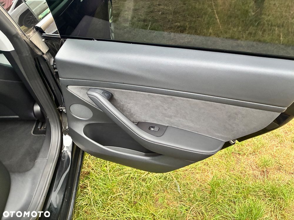 Tesla Model 3 RWD Standard - 18