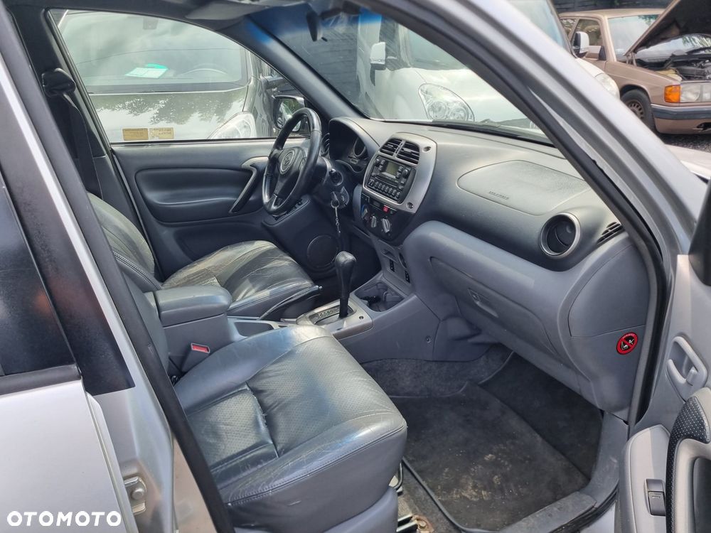 Toyota RAV4 2.0 VVT-i Sol - 3