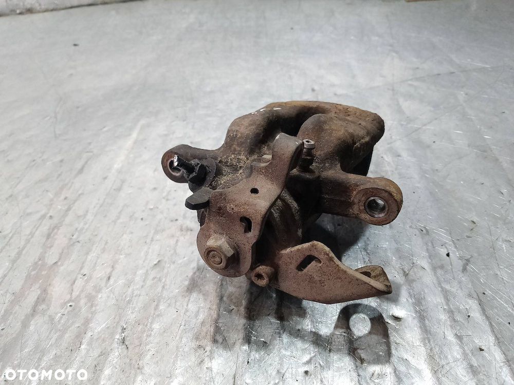 ZACISK HAMULCOWY LEWY TYŁ MERCEDES-BENZ CITAN 1.5 CDI - 2