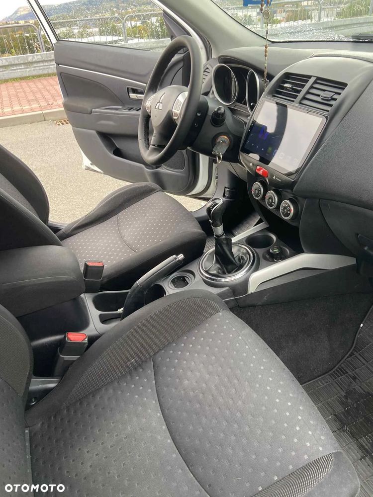 Mitsubishi ASX - 11