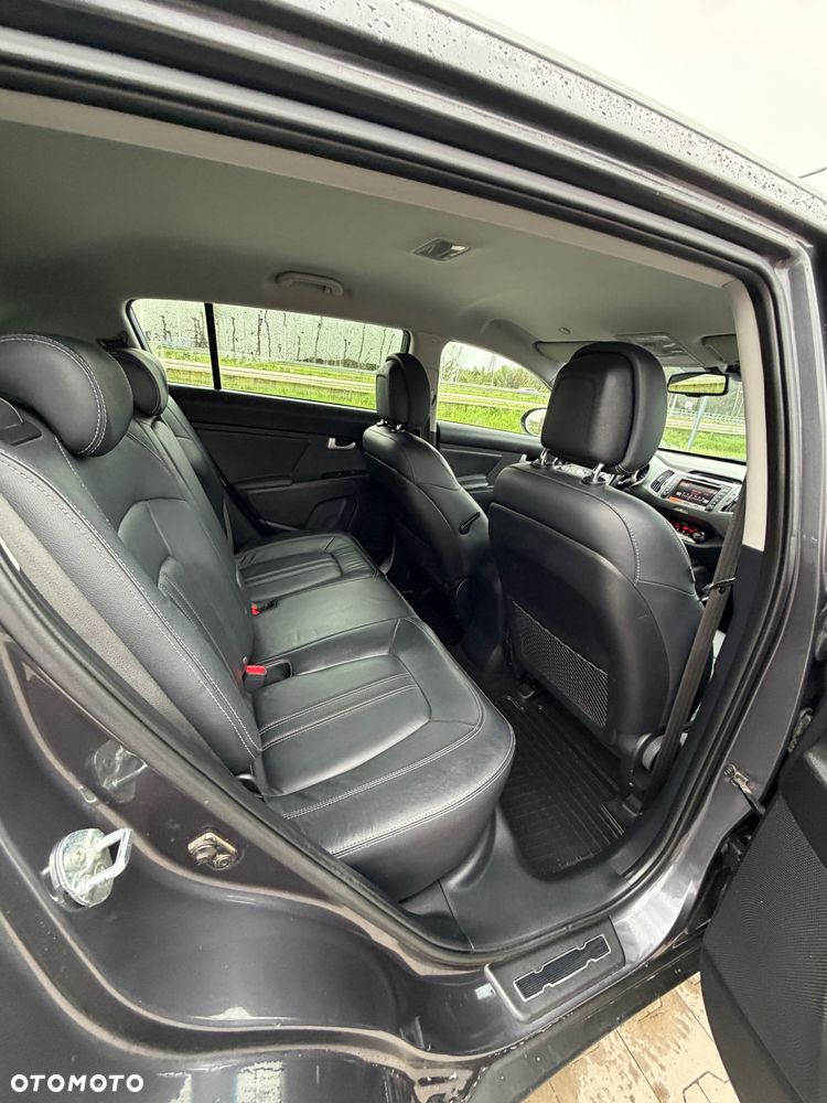 Kia Sportage 1.7 CRDI 2WD ISG Dream-Team Edition - 13