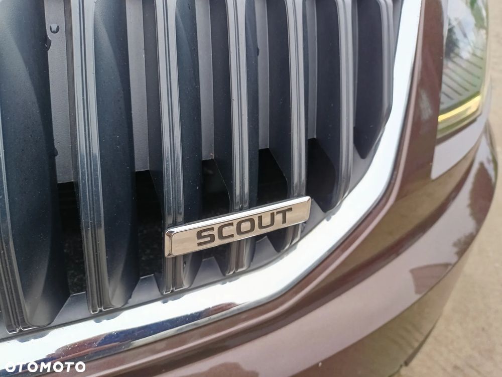 Skoda Octavia 2.0 TDI 4x4 DSG Scout - 12