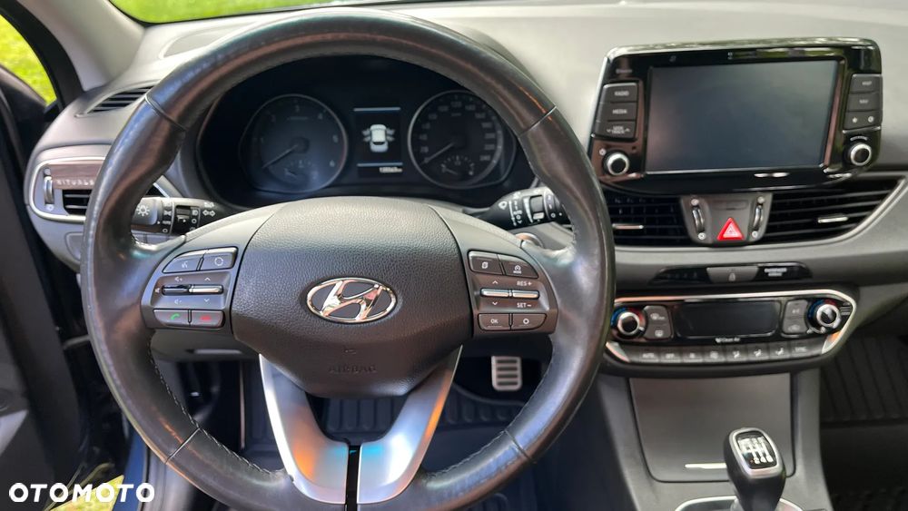 Hyundai i30 1.6 CRDi Premium - 17