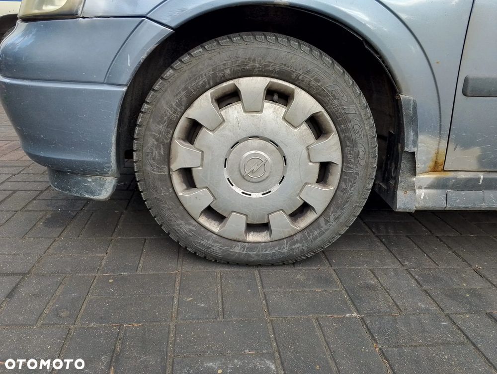 Opel Astra G (04r.) 2.0 HDI 89KM. Silnik Z14XE Skrzynia MG4 lakier 163 / 4AU / GBJ - SILVER LIGHTNING.Cały na części. GWARANCJA !!!  Przód Tył Zestaw Komplet Drzwi Klapa Zderzak Błotnik Maska Grill Atrapa Szyba Pas Lampa Lusterko Boczki Fotel Kanapa Kokpit Deska Rozdzielcza Przełącznik Włącznik Sterownik Przewody Wiązka Instalacja Moduł Komputer Czujnik Listwa Pompa Alternator Wtryski Głowica Rozrusznik Kompresor Sprzęgło Dwumas Silnik Skrzynia ABS Klimatyzacji Paliwa Wspomagania Kolektor Turbina Przepustnica Zawór Chłodnica Koło Hak Belka Sanki Zawieszenie Mcpherson Półoś Amortyzator Wydech Tłumik Zacisk Most - 11