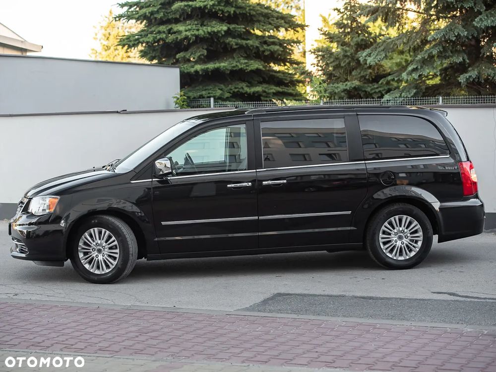 Lancia Voyager - 7