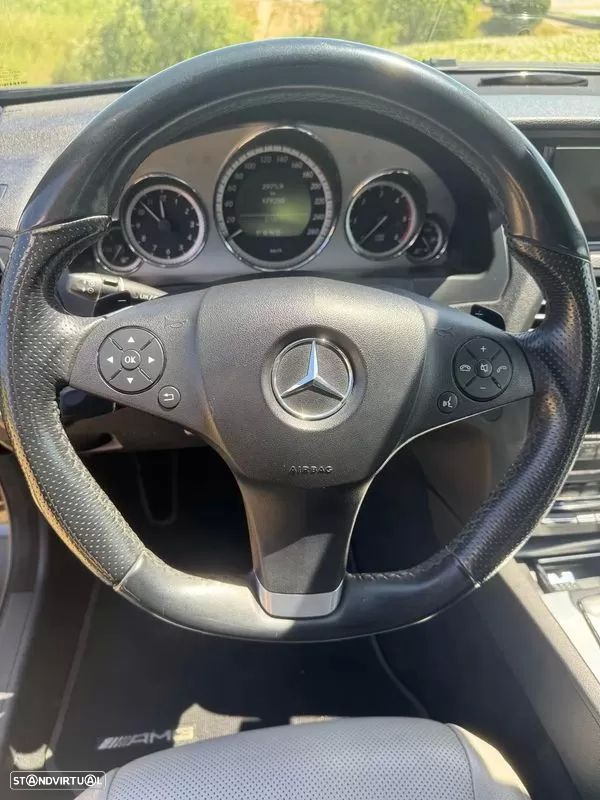 Mercedes-Benz E 250 CDi Avantgarde BlueEfficiency Auto - 24